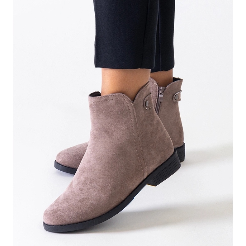 Barna klasszikus bokacsizma Pereia öko-velúrból 1