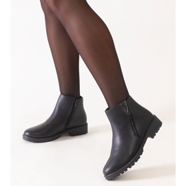 Fekete eko-bőr bokacsizma a Brandától 1