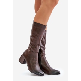 Jezzi Hőszigetelt lábszárközépig érő Eco bőr magassarkú csizma Barna Ellithira 1