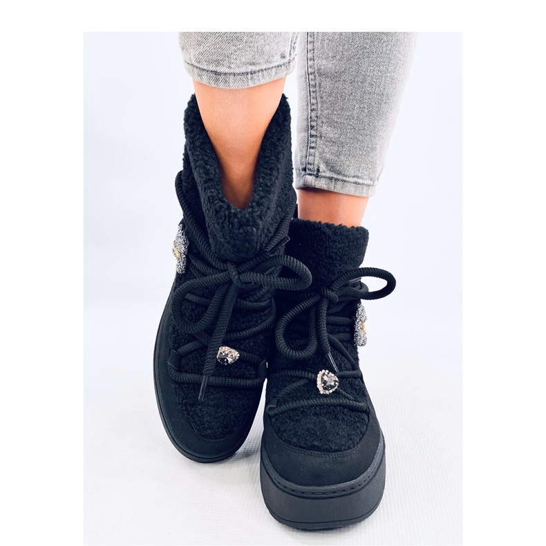 Fekete báránybőr hócsizma 2