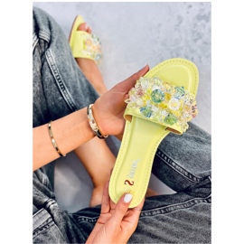 Zöld papucs színes kövekkel 1