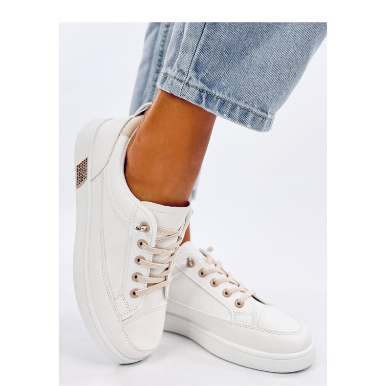 Bézs színű női tornacipő fehér 1