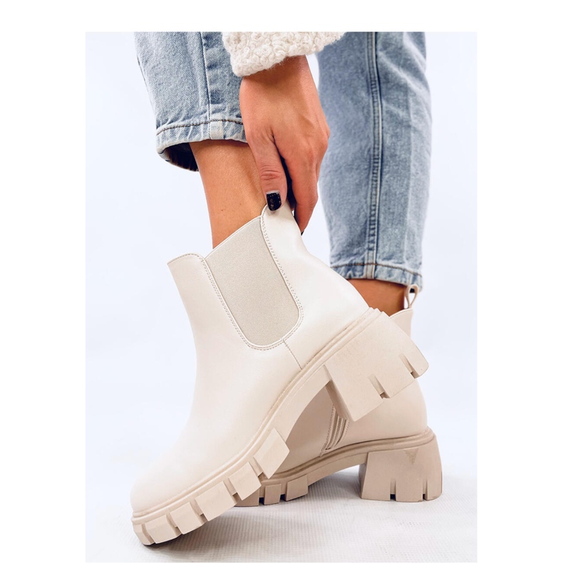 Ledeck Beige Pu széles sarkú Chelsea csizma - Inello bézs 1