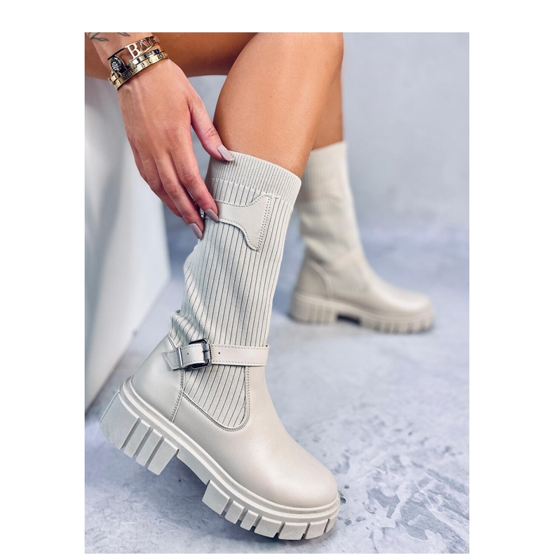 Lovaglócsizma rugalmas bézs felsőrésszel 1