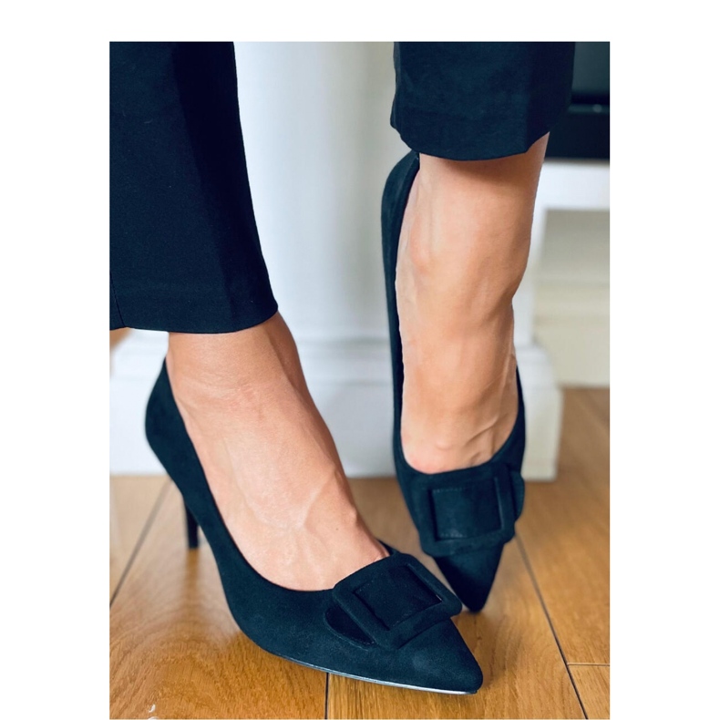 Fekete tűsarkú pumpák 2