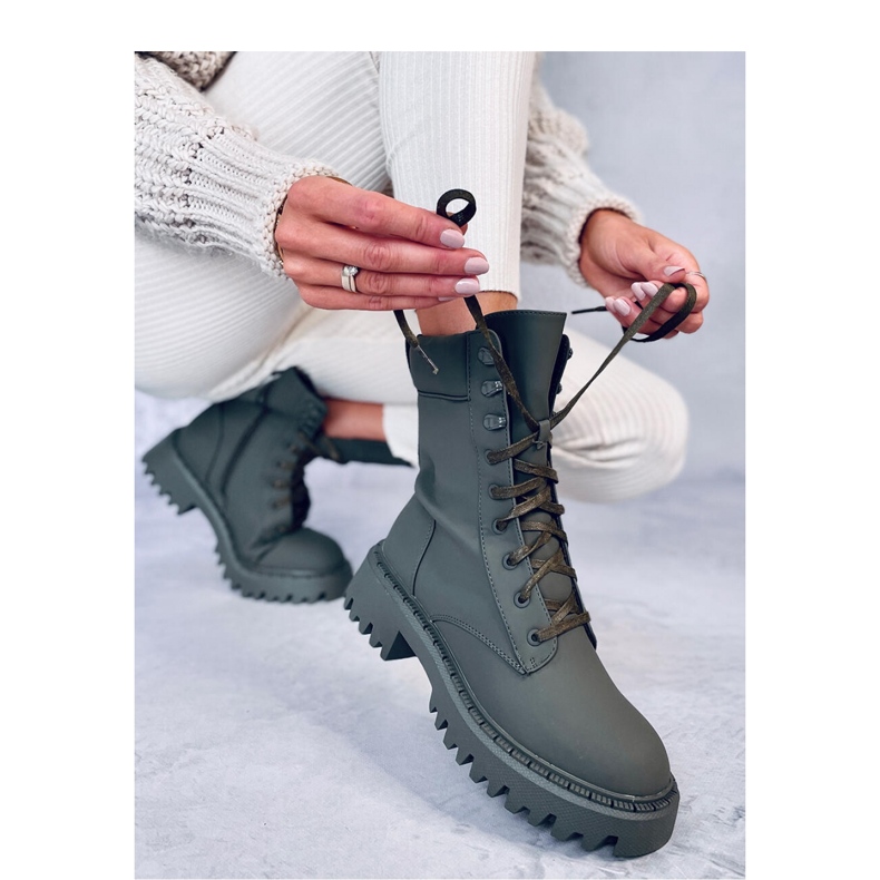 Tamás Green fűzős munkások - Inello zöld 2