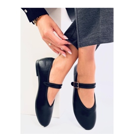 Balett lakások fekete pánttal 1