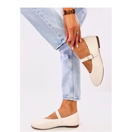 Bézs pántos balettlakások 1