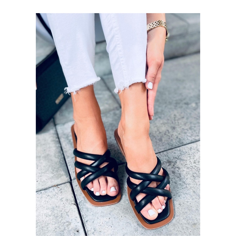 Fekete női papucs 1