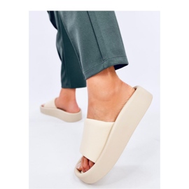 Fontes Beige puha női szandál - Inello bézs 1