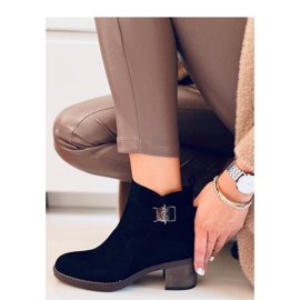 Klasszikus magas sarkú bokacsizma Marsha Black - Inello fekete 1