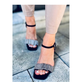 Dash Fekete széles sarkú szandál - Inello 1