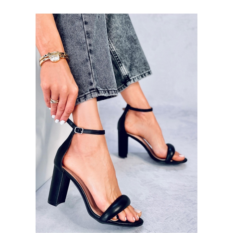 Jonah Black magas sarkú szandál - Inello fekete 1