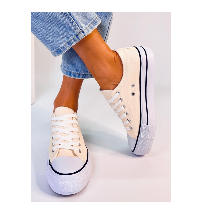 Klasszikus női tornacipő Fargis Beige - Inello bézs 1