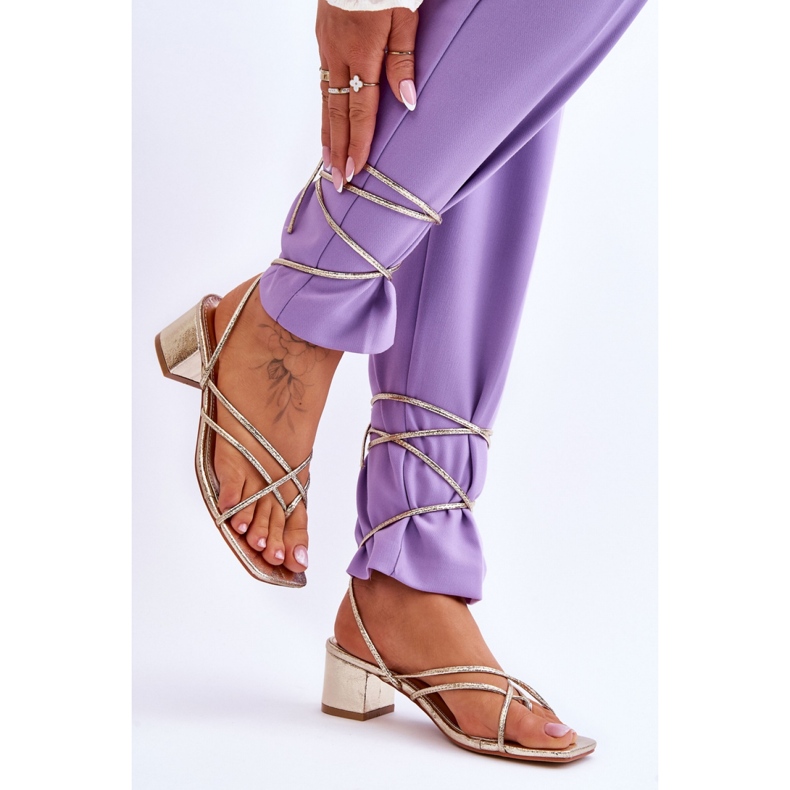 Step in style Modell Secret Love LOLA5023 Arany fűzős szandál - Lépj stílusosan sárga 2