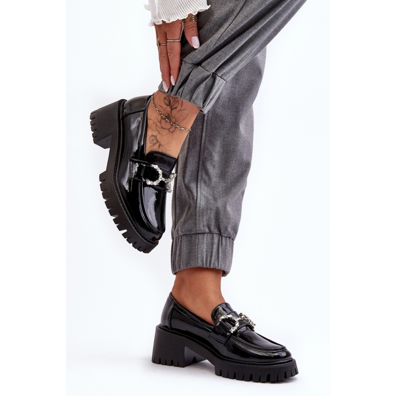 Fekete lakkozott magas sarkú cipő 1