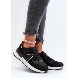 Sportcipő finom fekete platformon 1