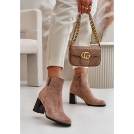 Barna színű női bokacsizma bézs 1