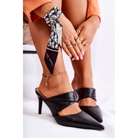 Elegáns fekete, magas sarkú papucs 1