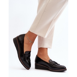 Női cipő világos fekete ékkel 2