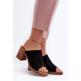 Elegáns fekete magas sarkú papucs 1