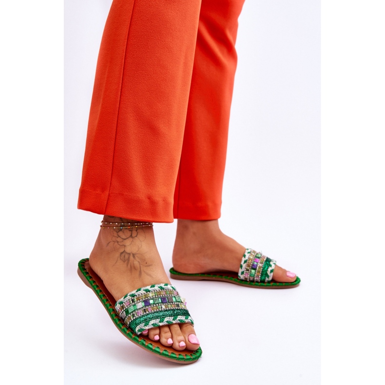 Zöld díszítésű papucsok 2 Zöld díszítésű papucsok 2