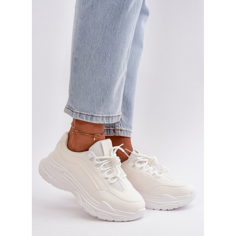 Sportcipő vastag talppal, fehér 1