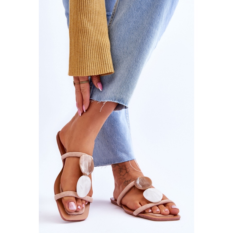 Velúr papucs bézs díszítéssel 1