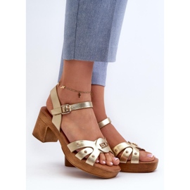 Step in style Szandálok Modell Assames 24SD98-6758 Arany - Lépjen stílusosan sárga 1