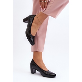 Vinceza Női pumpák dekoratív dombornyomással Fekete 2