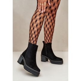 Női velúr csizma, vastag aljú, fekete 1 Női velúr csizma, vastag aljú, fekete 1