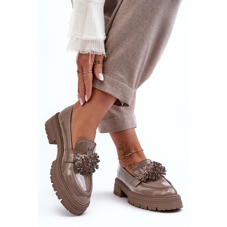 Női cipő díszítéssel az övön YL97, bézs 1