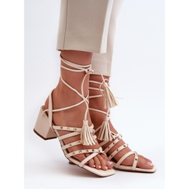 Női szandál szegecsekkel 3973, bézs 1 Női szandál szegecsekkel 3973, bézs 1