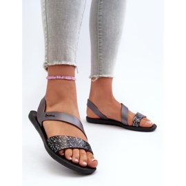 Szandál 82429 Ipanema Vibe Sandal Fem fekete és ezüst 1