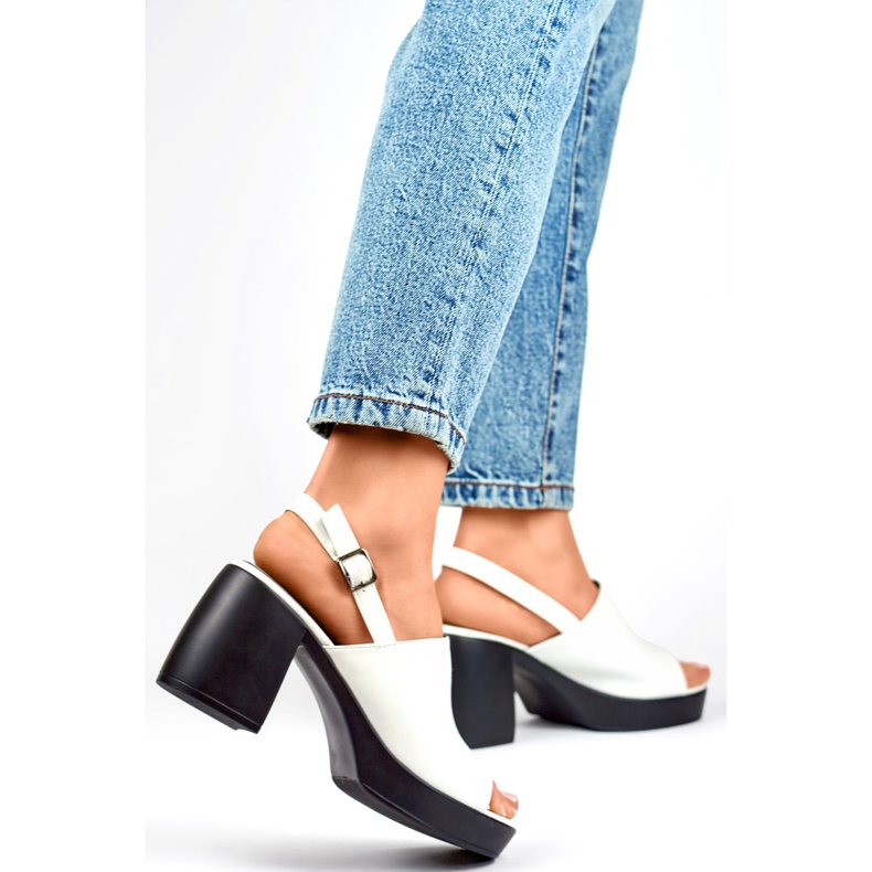 Szandál Modell GD-FL1630W Fehér 1