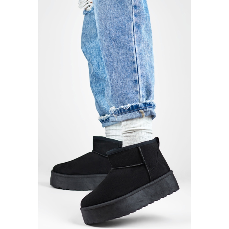 Női szőrmével bélelt hócsizma 2818B, fekete 1 Női szőrmével bélelt hócsizma 2818B, fekete 1