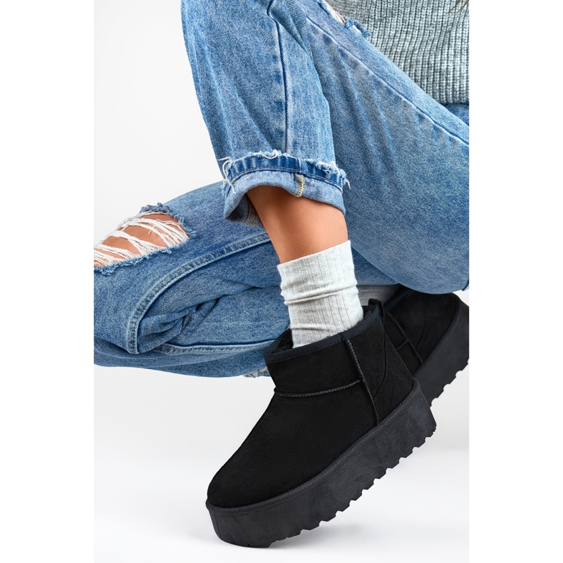 Női szőrmével bélelt hócsizma 2818B, fekete 2