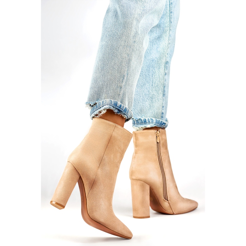 Hőszigeteletlen női csizma D7959KH, bézs 1