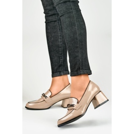 Női cipő lánccal GD-FL470BE, bézs 2