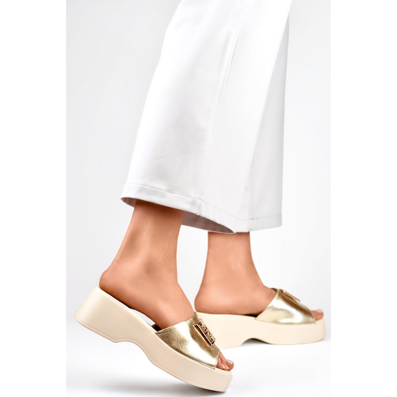 Női papucs GD-XF1000GO díszítéssel, arany sárga 1