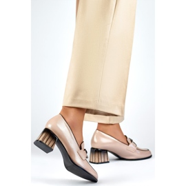 Női szivattyúk díszítéssel GD-FL477D.BE bézs 2