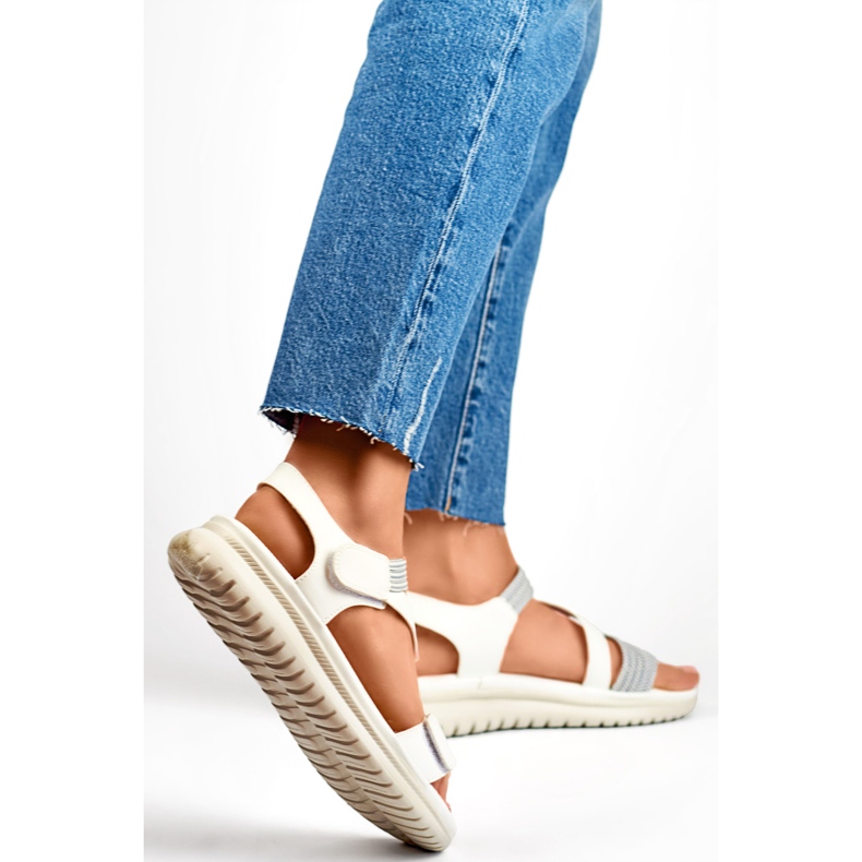 Női szandál BM051-3019-1W fehér 2