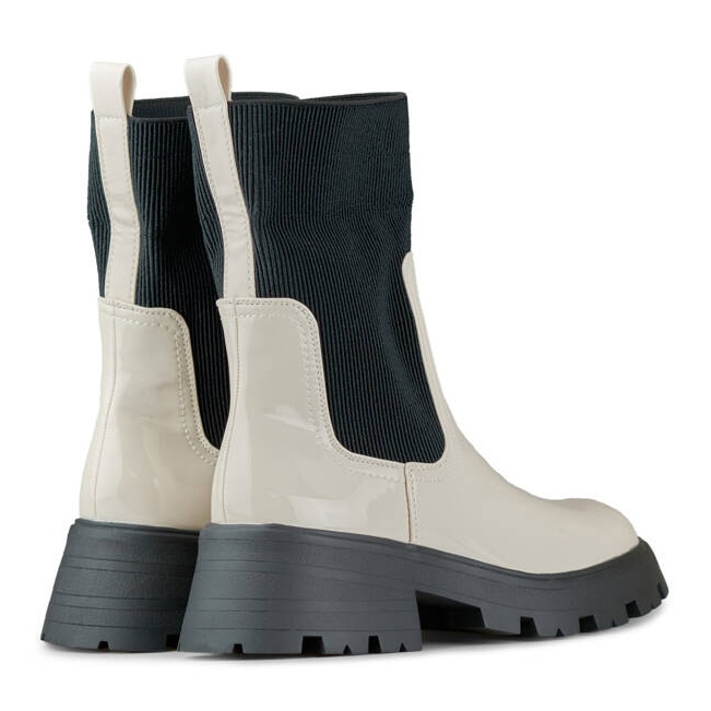 Női lakkozott bokacsizma elasztikus felsőrésszel, bézs DES925M-BE 2