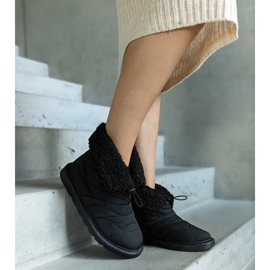 Fekete hőszigetelt hócsizma Caellita mandzsettával 2