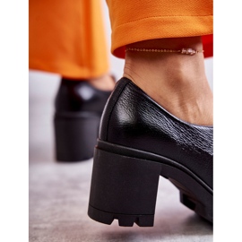 Lemar fekete bőr magassarkú cipő arany díszítéssel 2