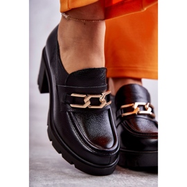 Lemar fekete bőr magassarkú cipő arany díszítéssel 1