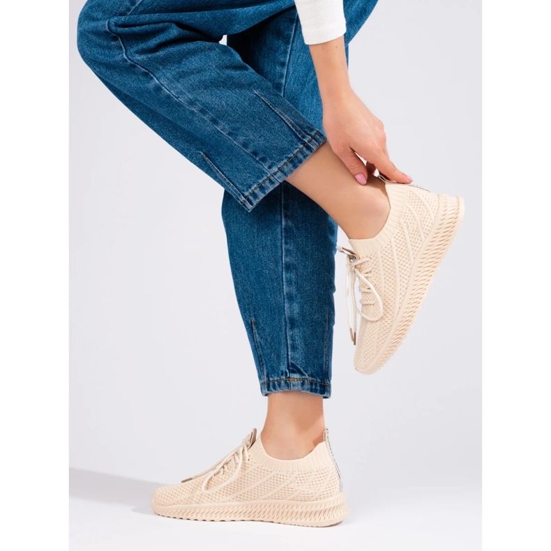 Világos textil női sportcipő Shelovet bézs 2