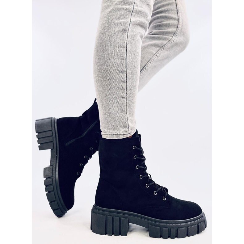 Kelis Fekete fűzős csizma 2