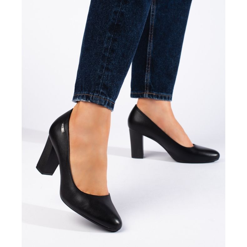 Fekete női magassarkú pumpák Sergio Leone-tól 1