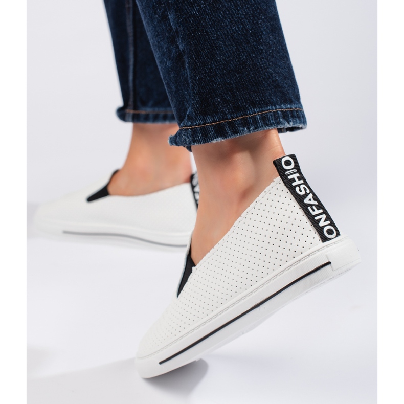 Női áttört fehér tornacipő 1